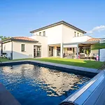 Maison *