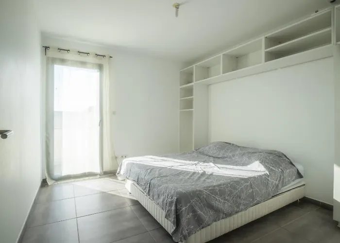 Maison Architecte Avec Salle De Cinema 别墅